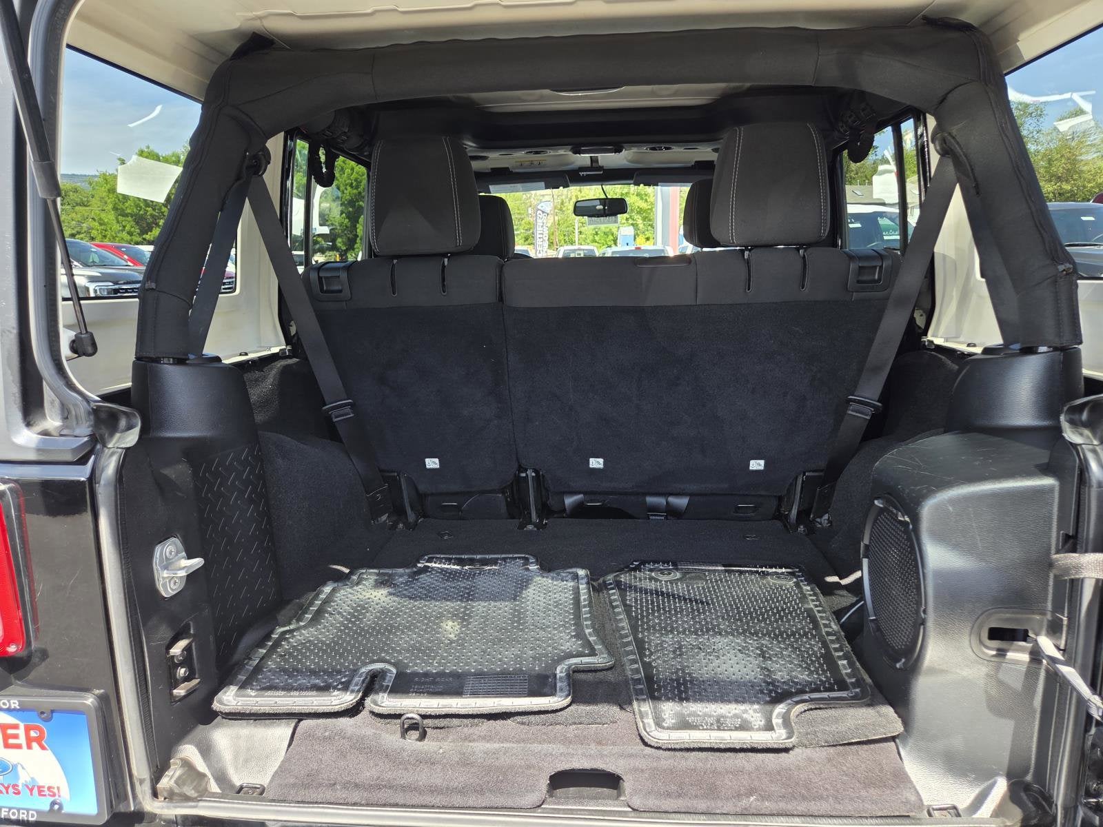 2014 Jeep Wrangler Unlimited Sahara