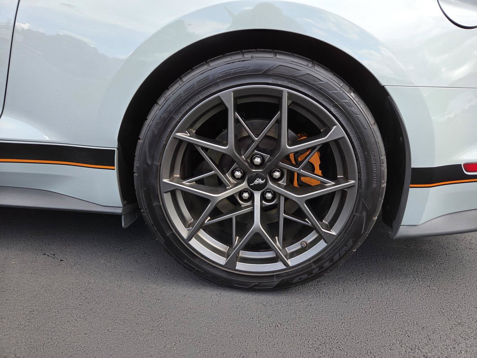 2022 Ford Mustang Mach 1