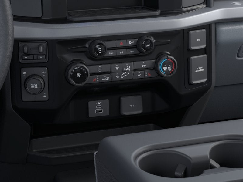2026 Ford Super Duty F-550 DRW XLT