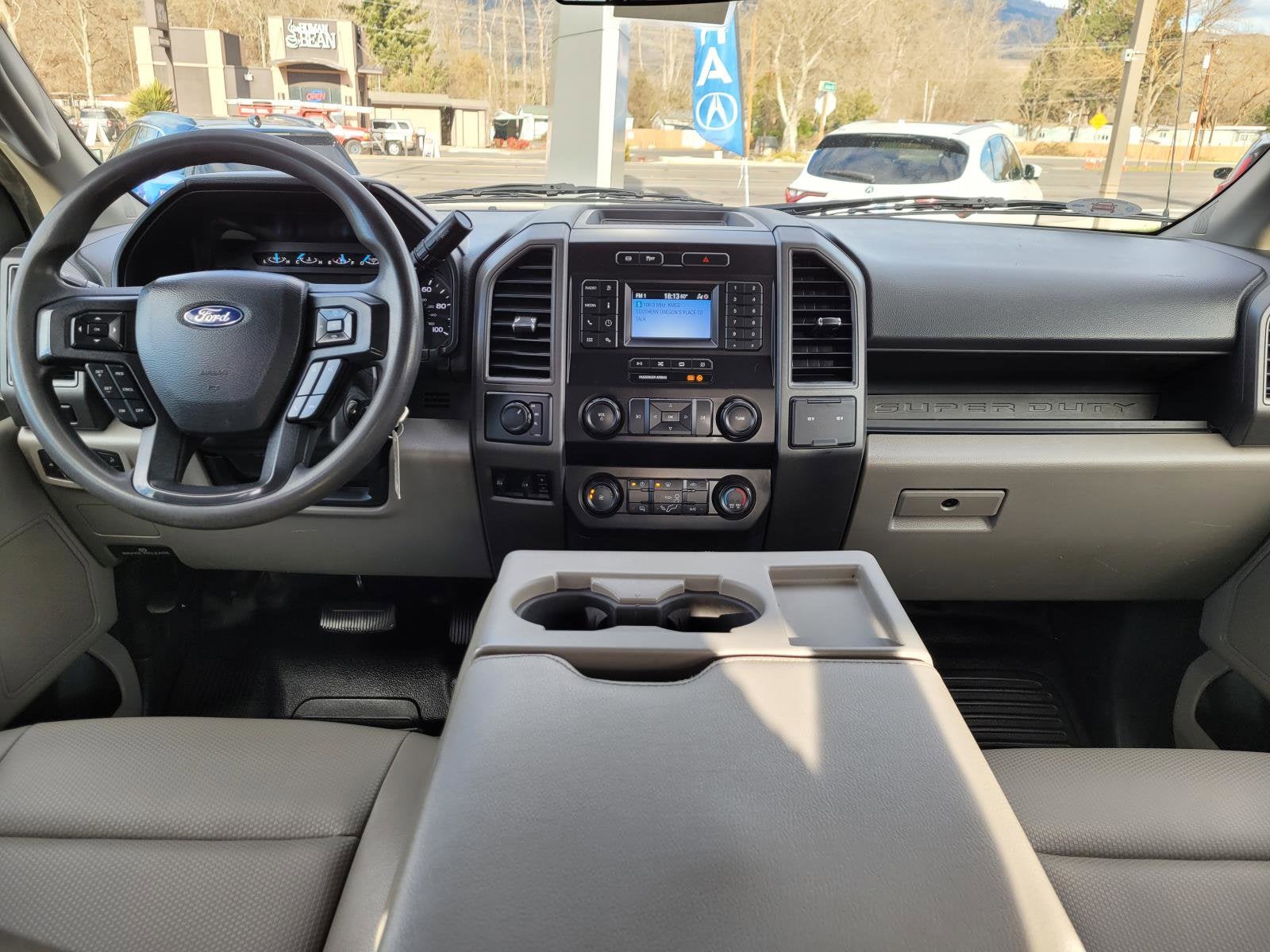 2022 Ford Super Duty F-350 DRW XL