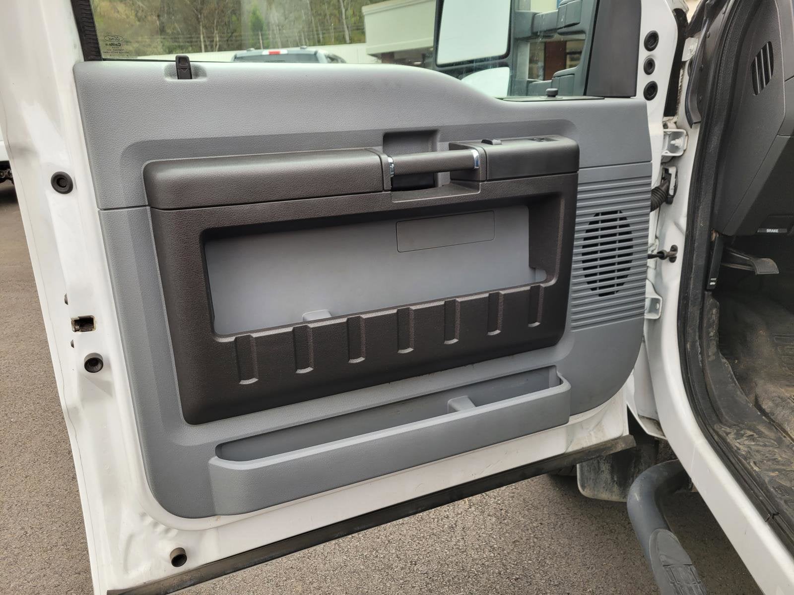 2016 Ford Super Duty F-550 DRW Base