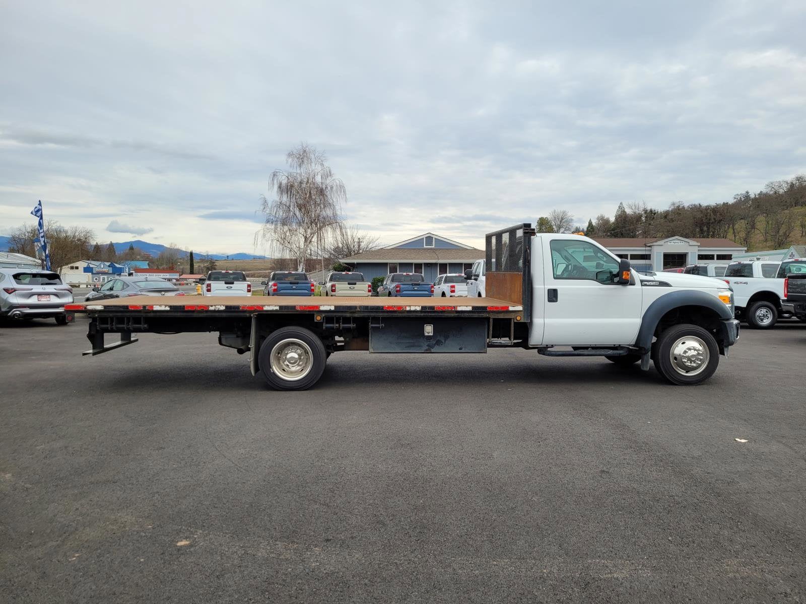 2016 Ford Super Duty F-550 DRW Base