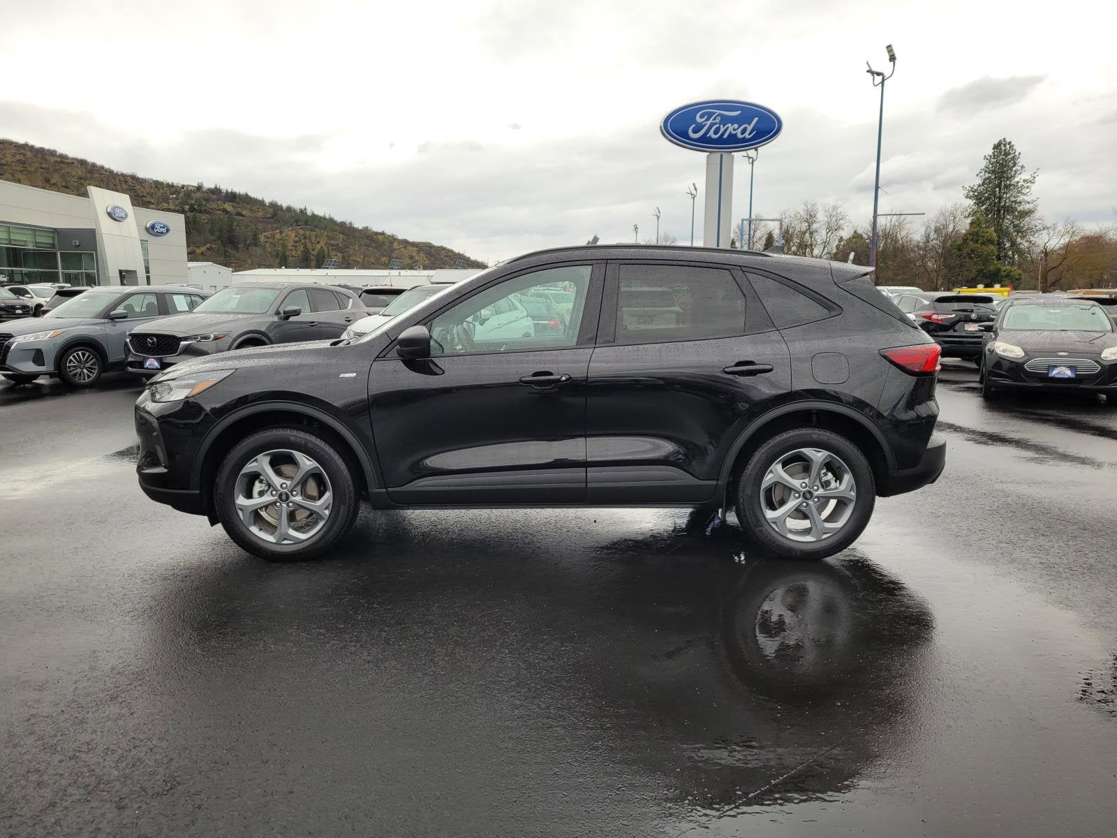 2025 Ford Escape ST-Line