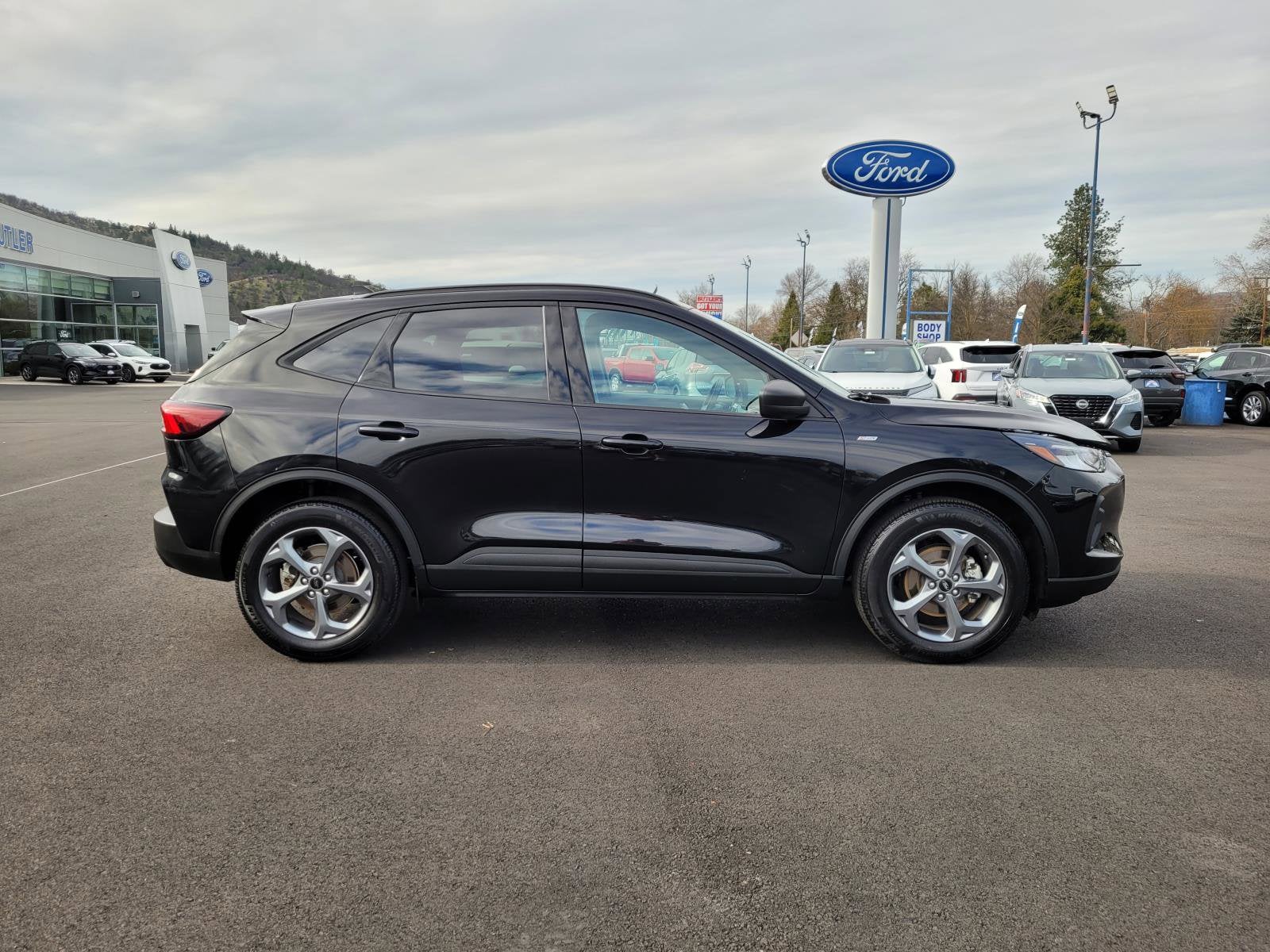 2025 Ford Escape ST-Line