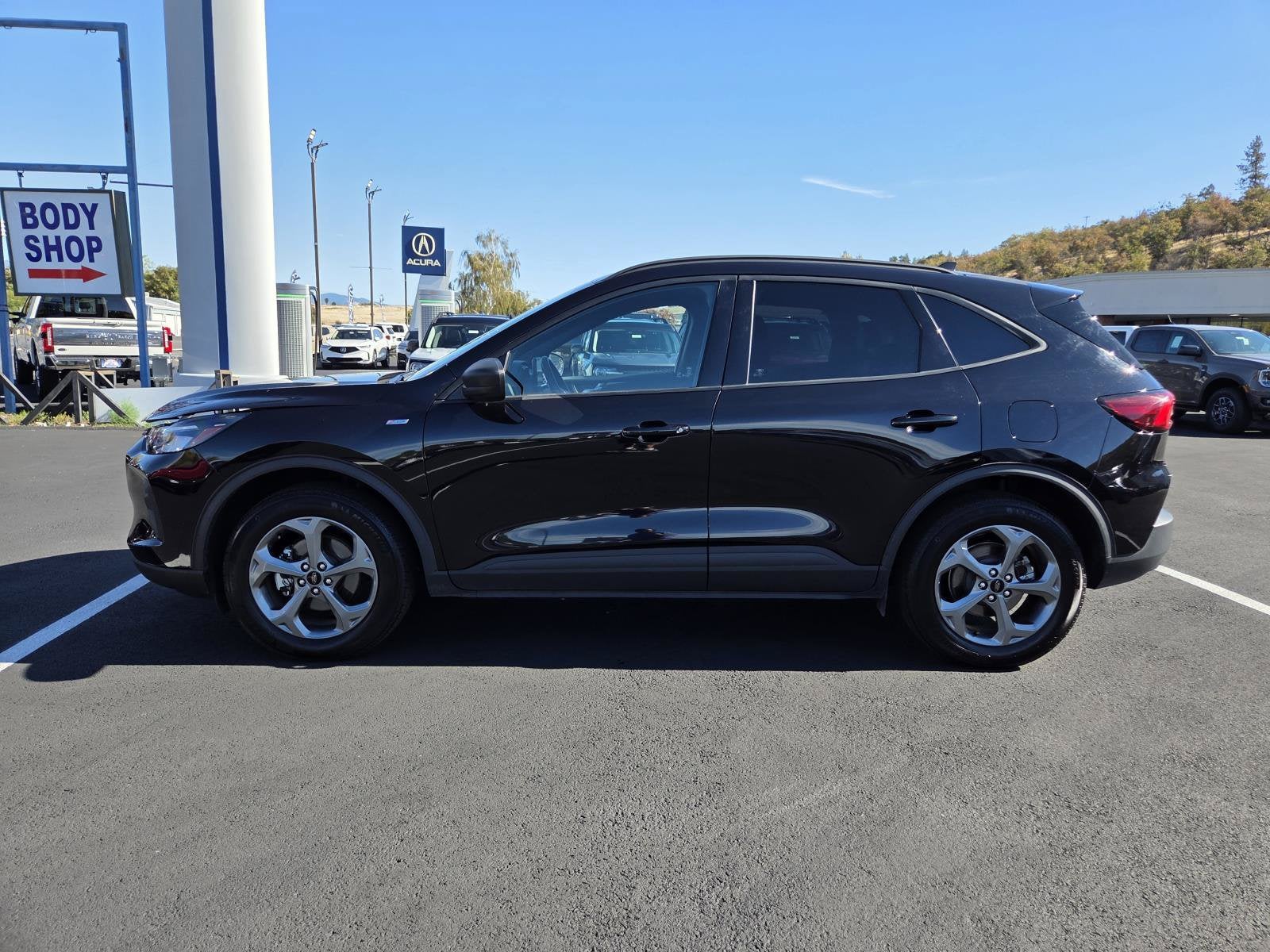 2025 Ford Escape ST-Line