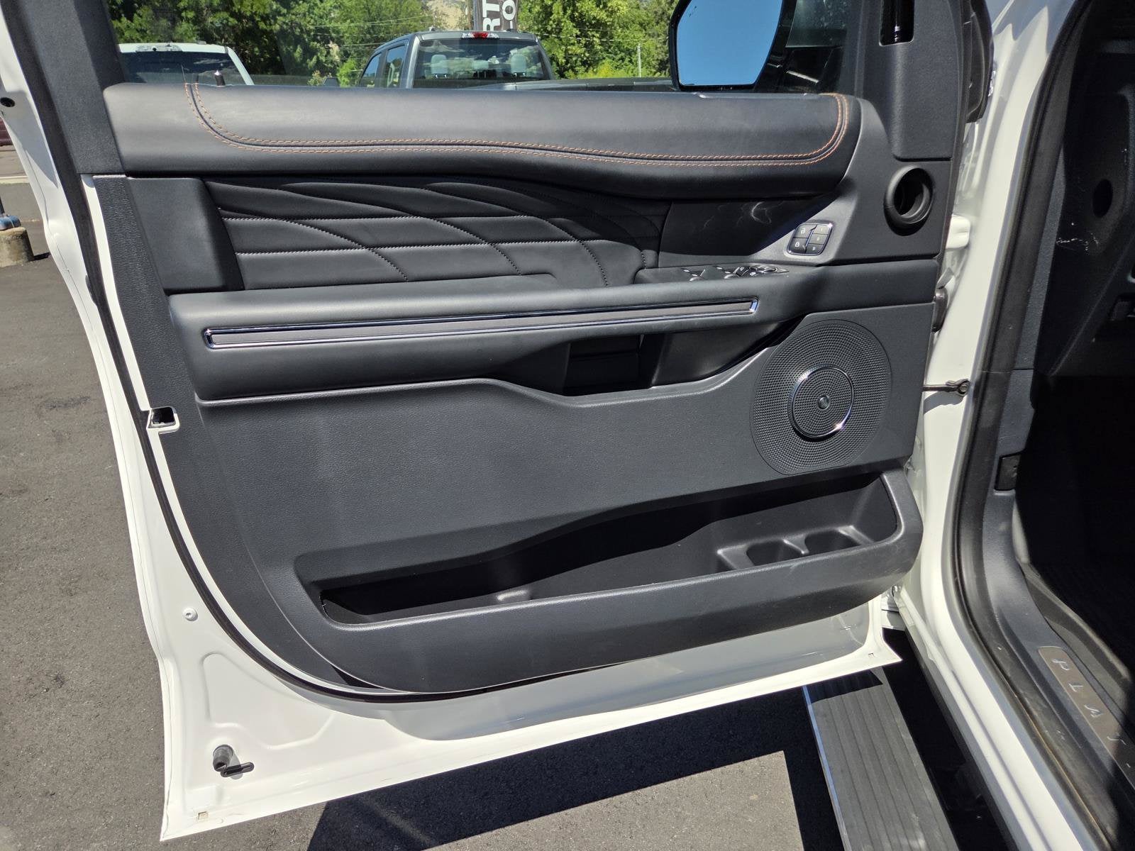 2024 Ford Expedition Platinum