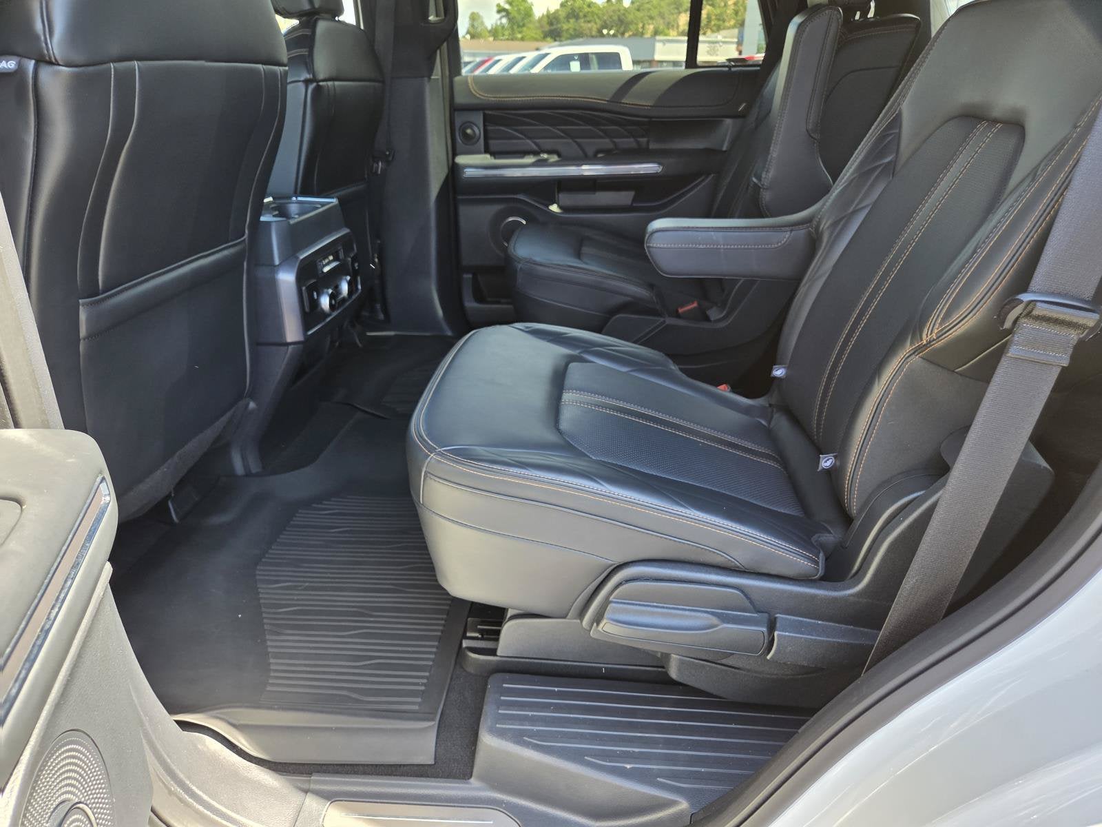 2024 Ford Expedition Platinum