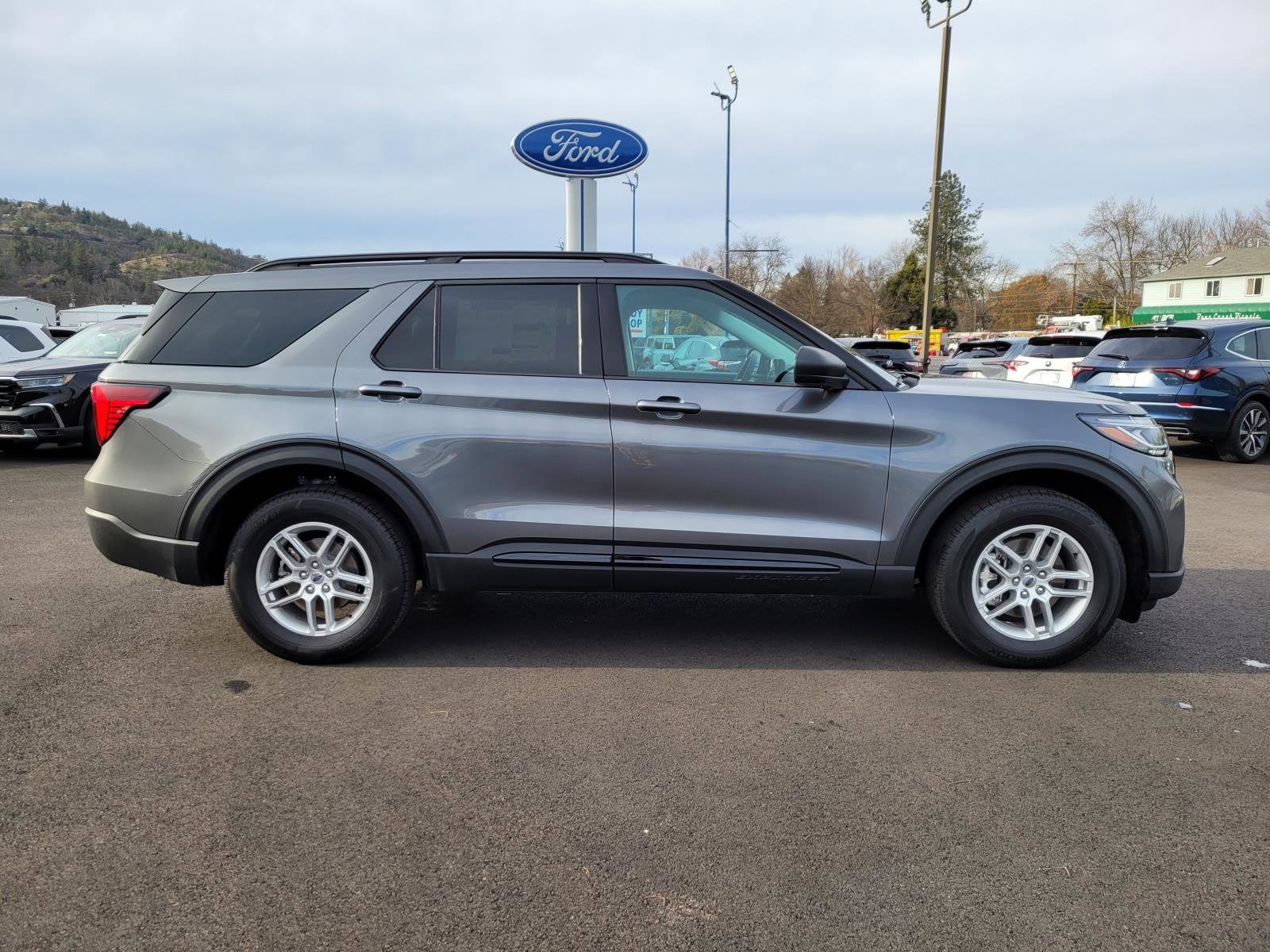 2026 Ford Explorer Active w/200A Pkg