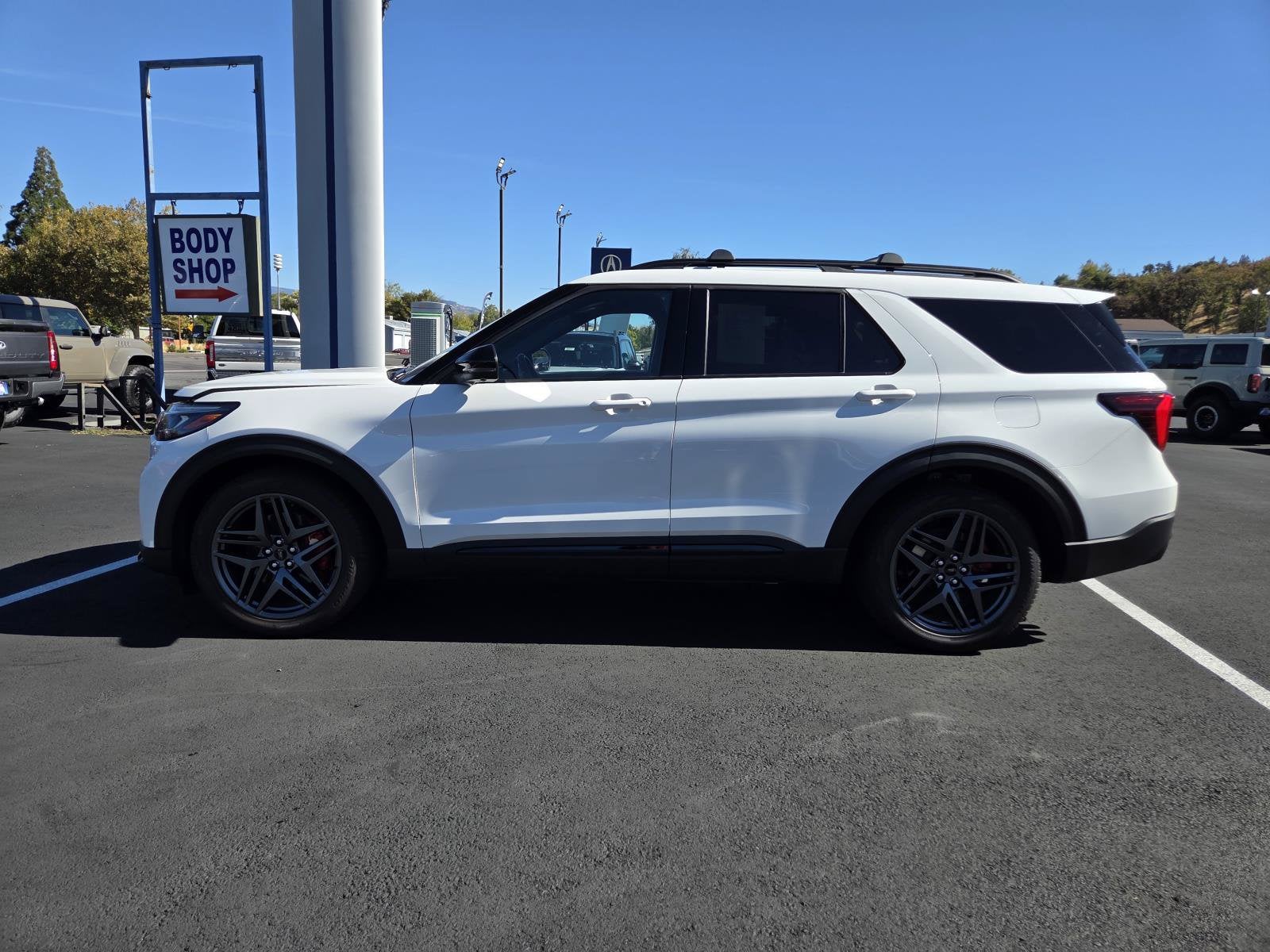 2025 Ford Explorer ST