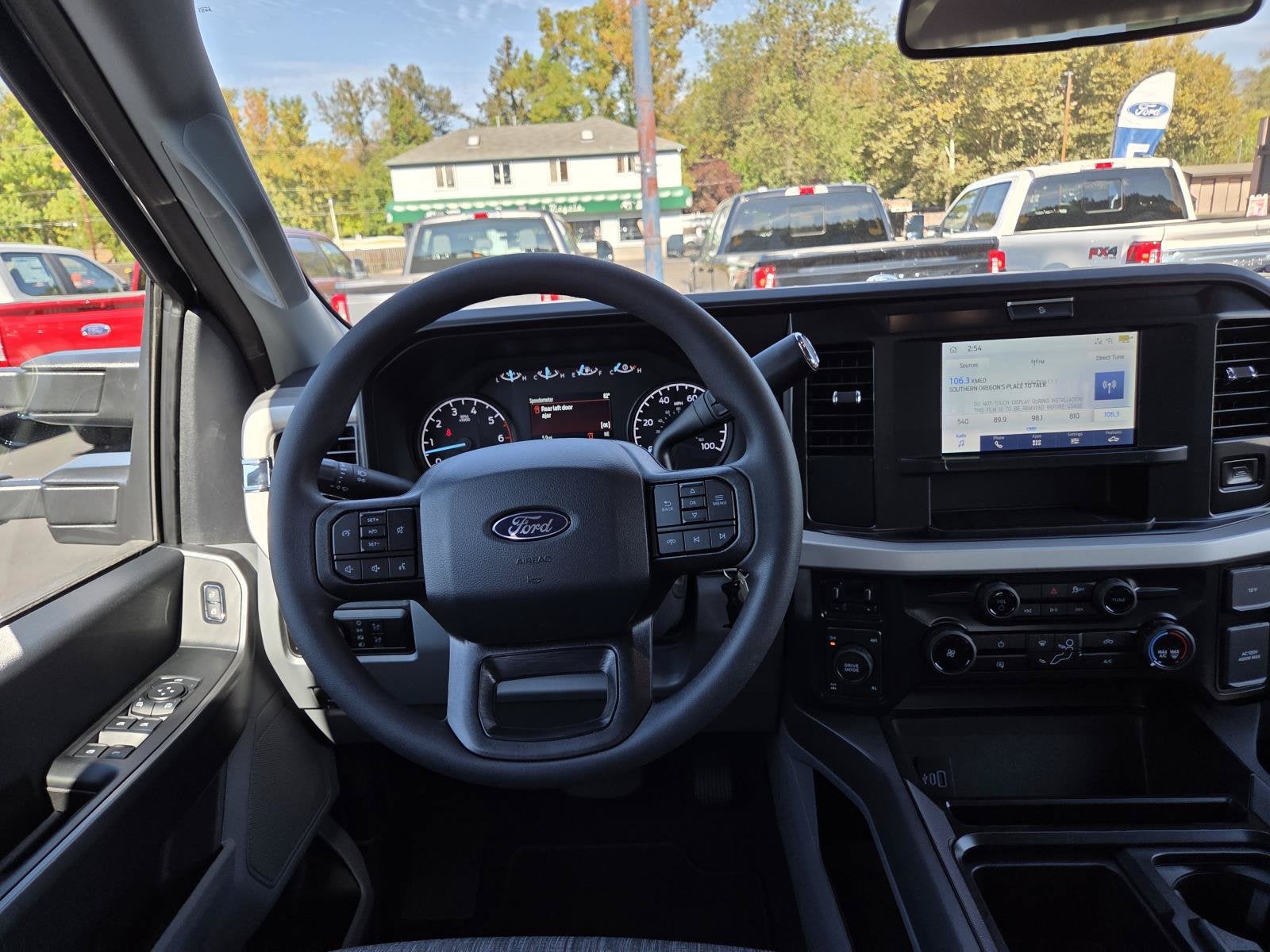 2027 Ford Super Duty F-250 SRW XLT