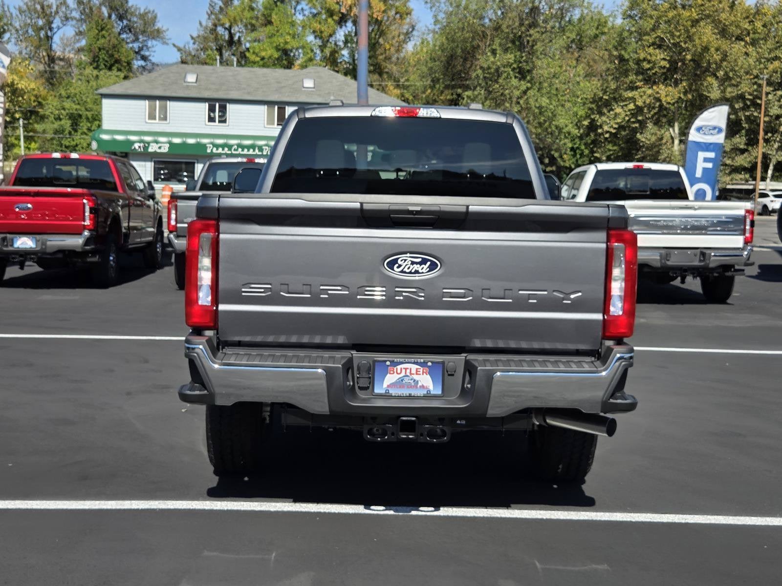 2027 Ford Super Duty F-250 SRW XLT