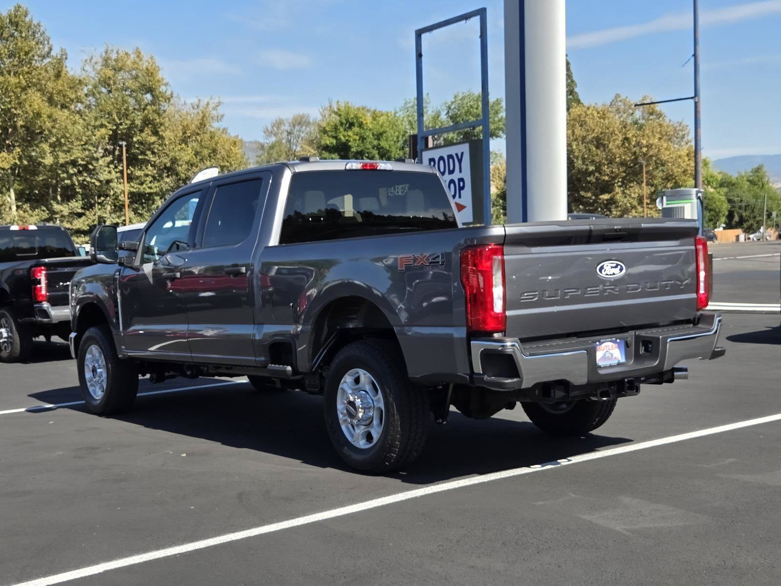 2027 Ford Super Duty F-250 SRW XLT