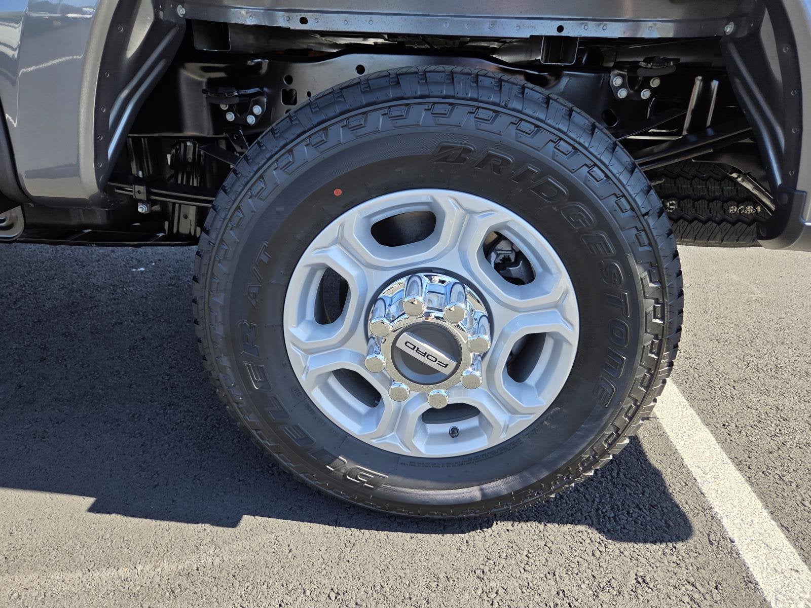 2027 Ford Super Duty F-250 SRW XLT