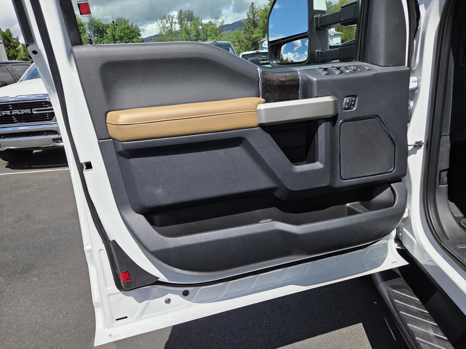 2022 Ford Super Duty F-250 SRW LARIAT