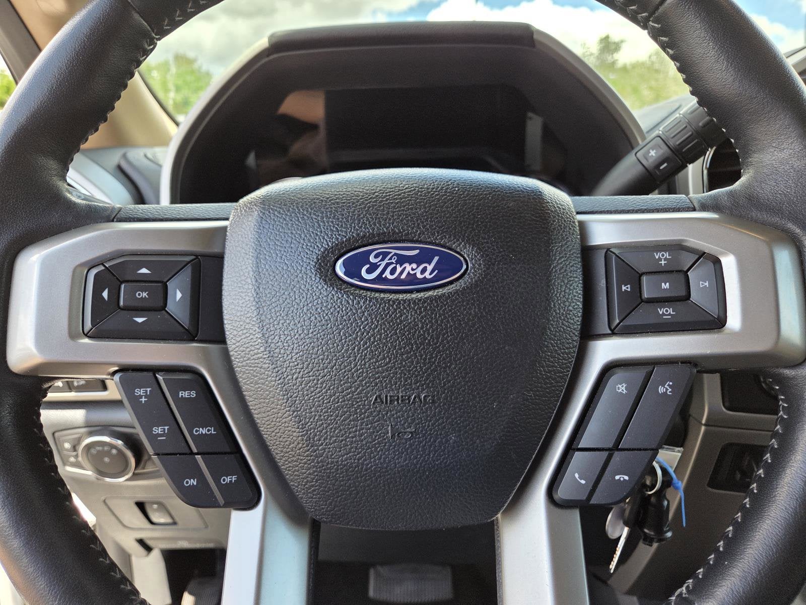 2022 Ford Super Duty F-250 SRW LARIAT