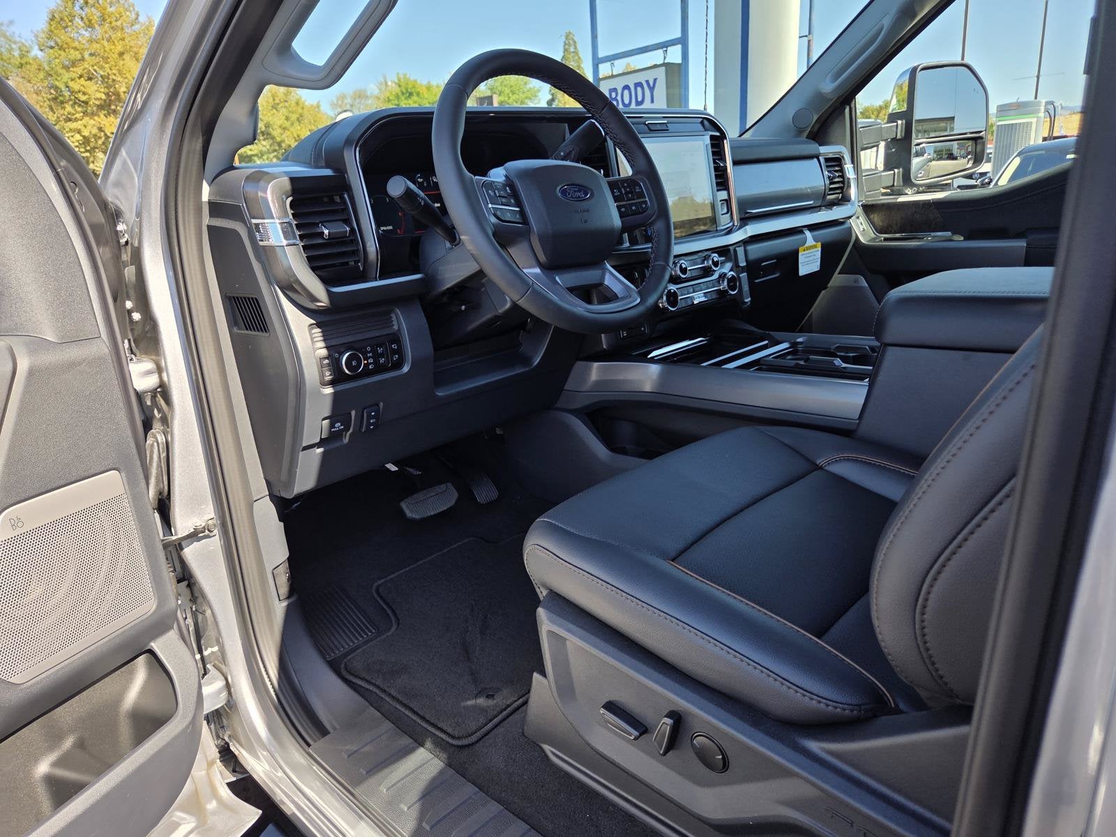 2027 Ford Super Duty F-250 SRW LARIAT