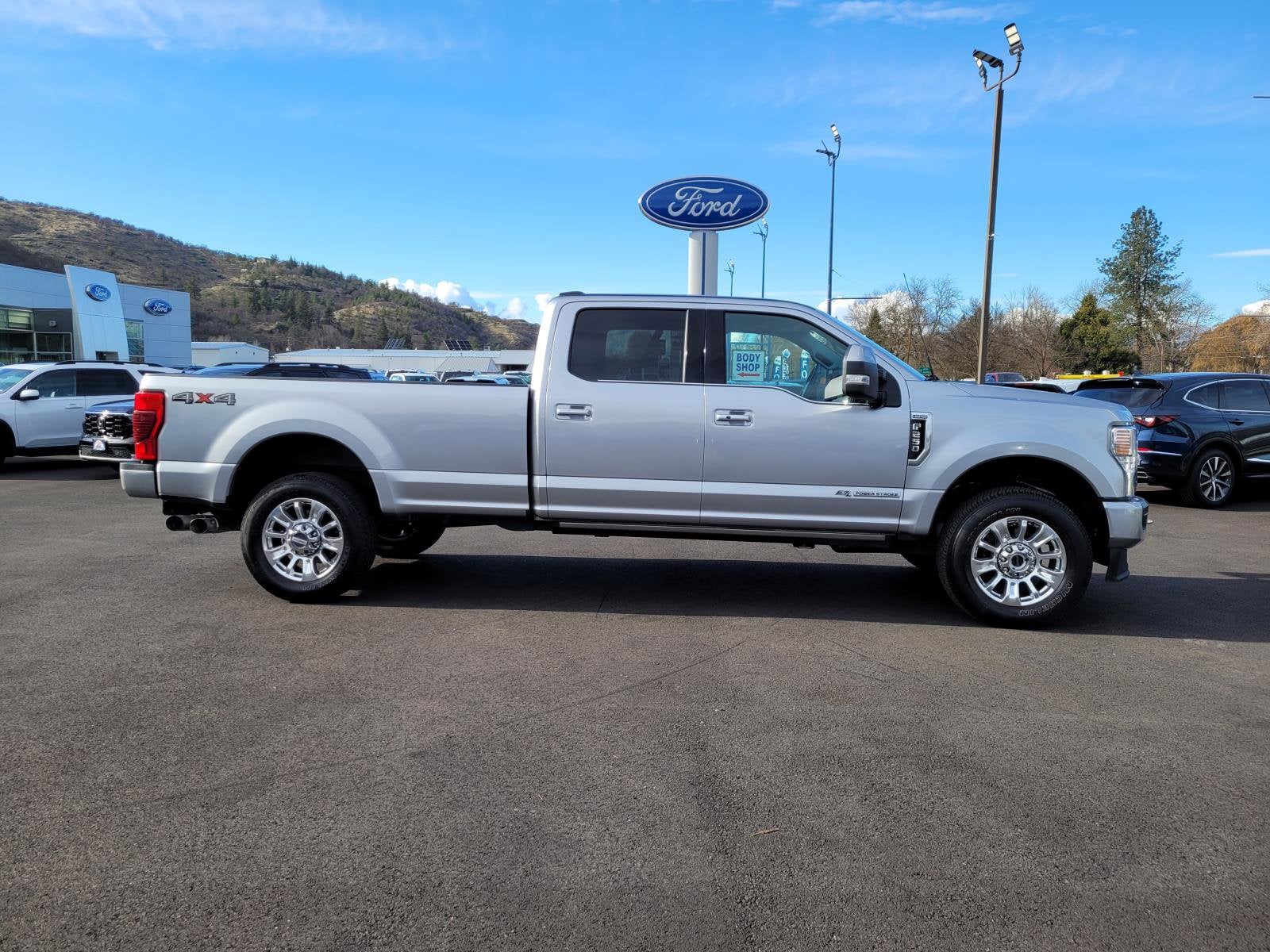 2022 Ford Super Duty F-250 SRW Limited