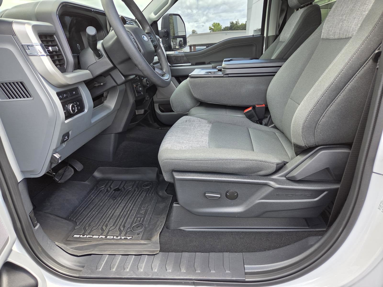 2023 Ford Super Duty F-250 SRW XLT