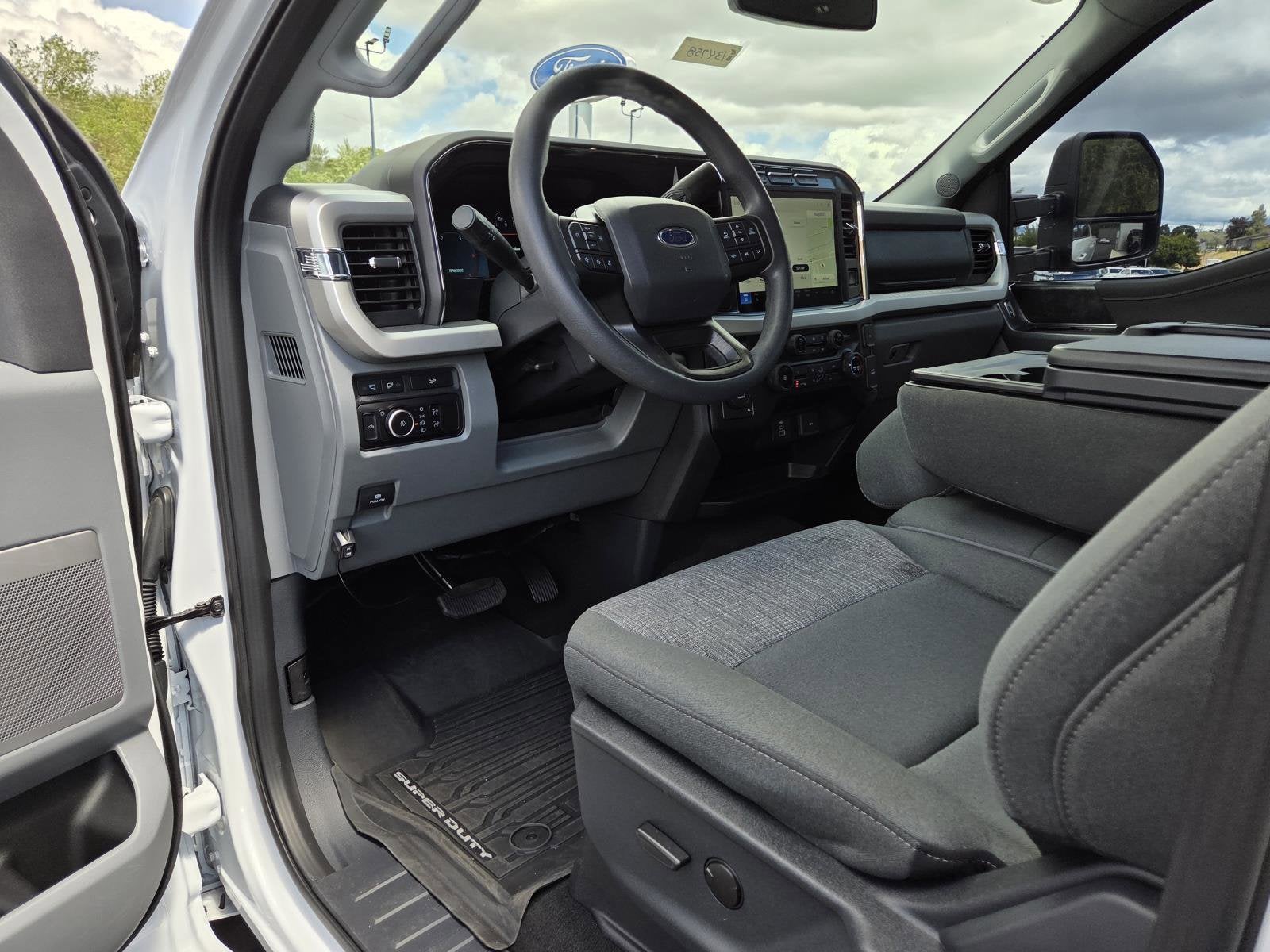 2023 Ford Super Duty F-250 SRW XLT