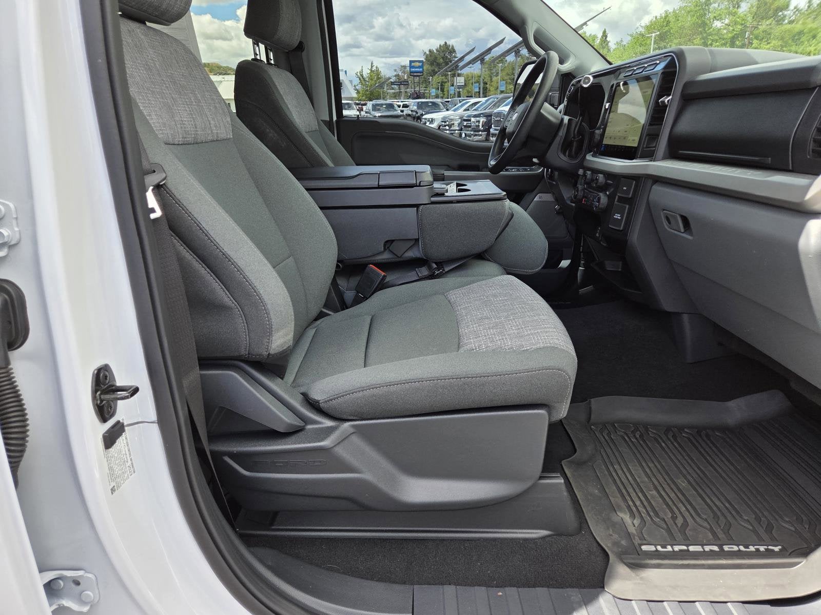 2023 Ford Super Duty F-250 SRW XLT