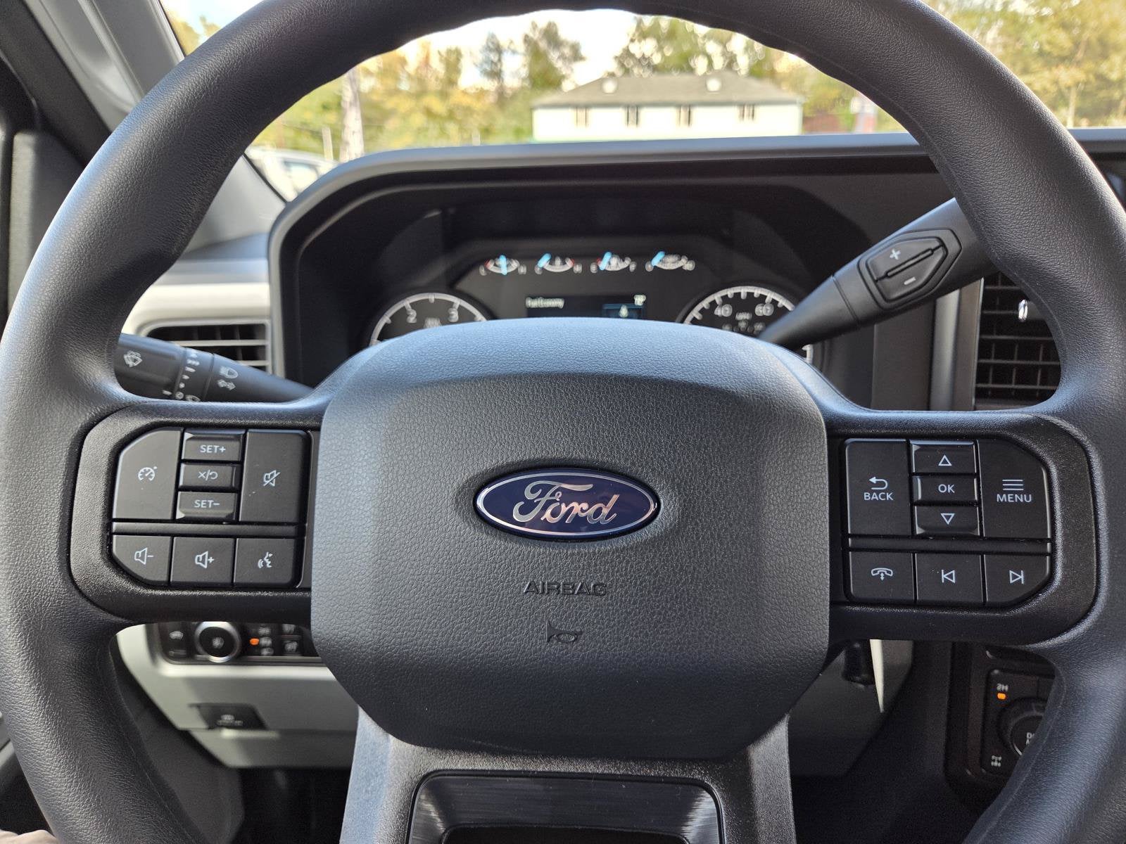 2027 Ford Super Duty F-350 SRW XL