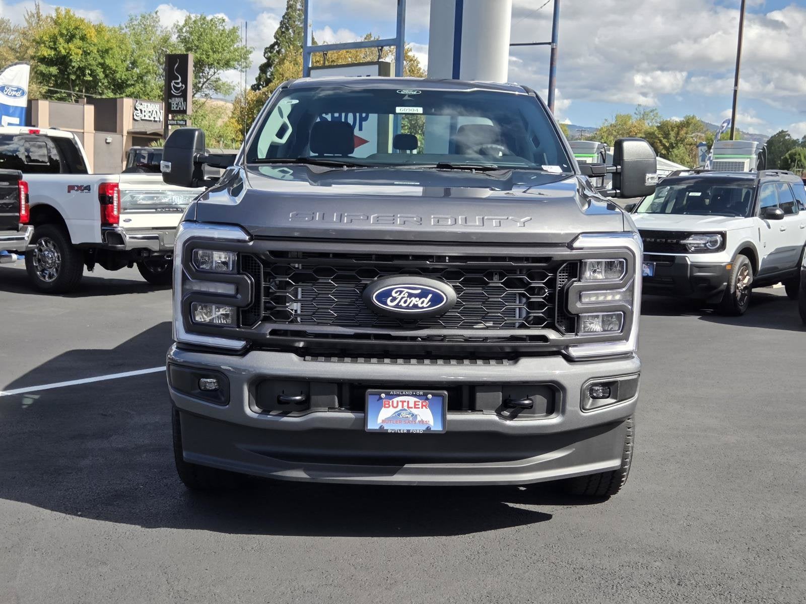 2027 Ford Super Duty F-350 SRW XL