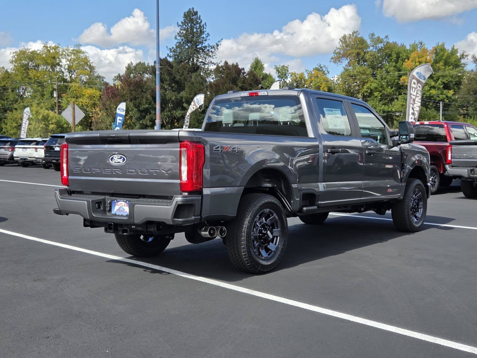 2027 Ford Super Duty F-350 SRW XL