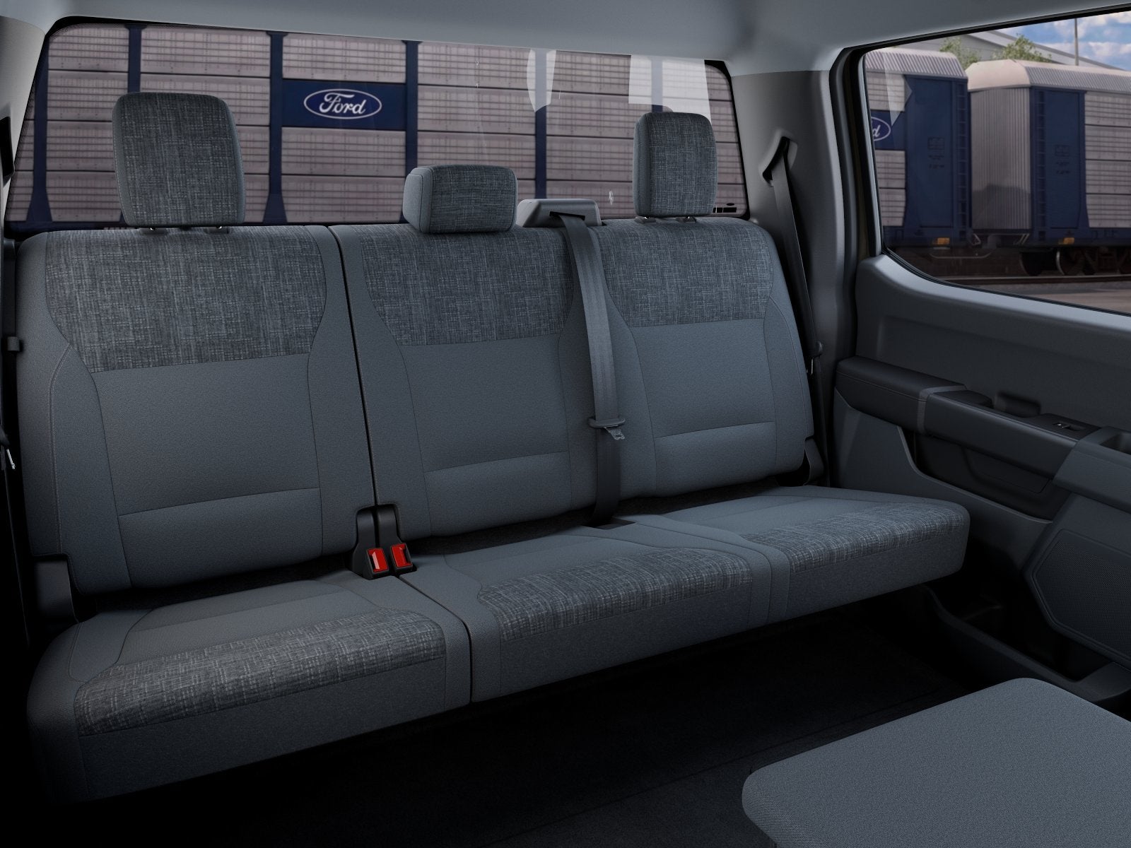 2027 Ford Super Duty F-350 SRW XLT