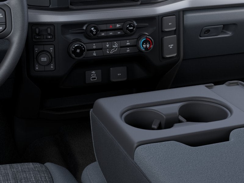 2027 Ford Super Duty F-350 SRW XLT