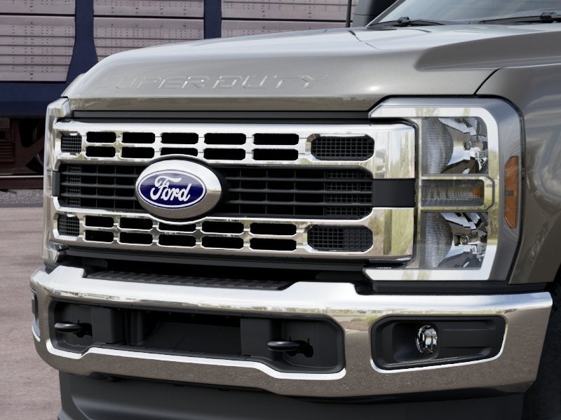 2027 Ford Super Duty F-350 SRW XLT