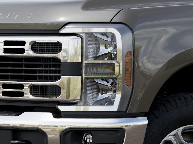 2027 Ford Super Duty F-350 SRW XLT