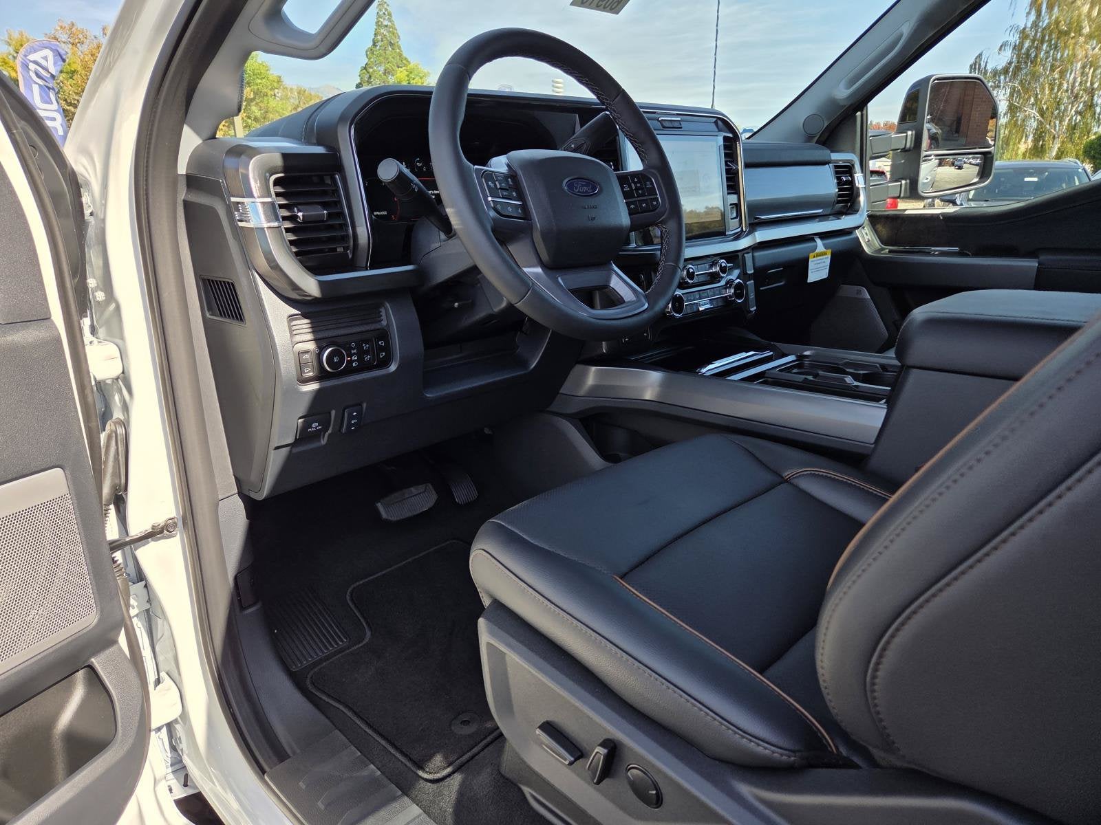 2027 Ford Super Duty F-350 SRW LARIAT