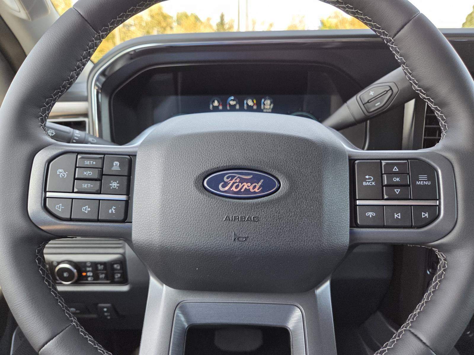 2027 Ford Super Duty F-350 SRW LARIAT