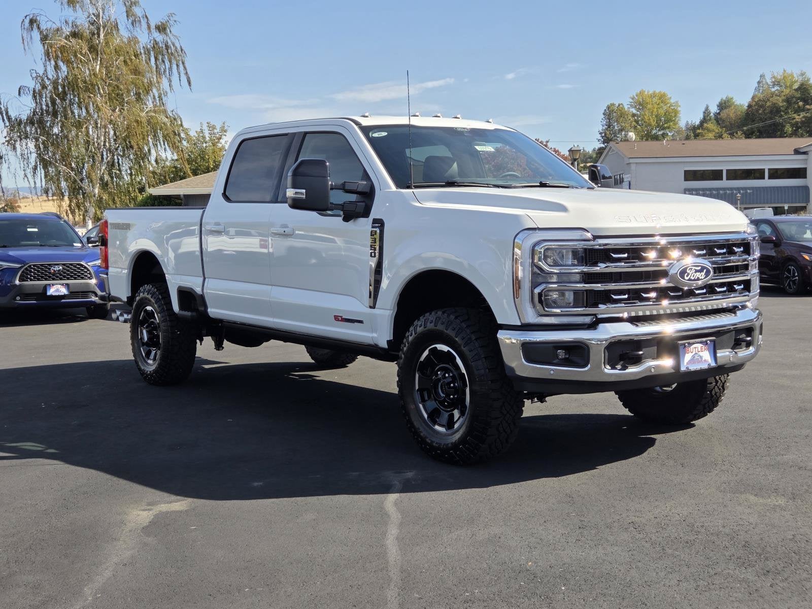 2027 Ford Super Duty F-350 SRW LARIAT