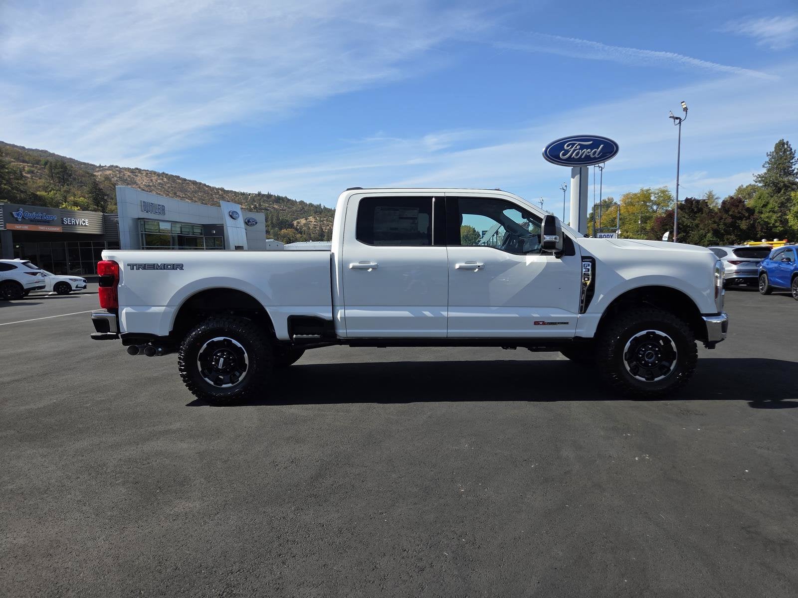 2027 Ford Super Duty F-350 SRW LARIAT