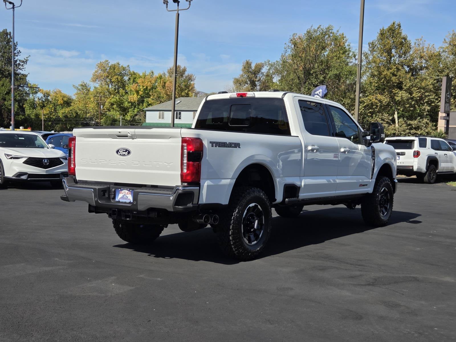 2027 Ford Super Duty F-350 SRW LARIAT