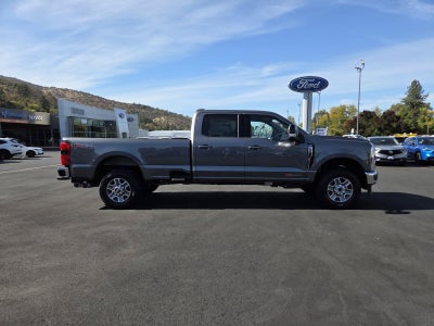 2027 Ford Super Duty F-350 SRW LARIAT
