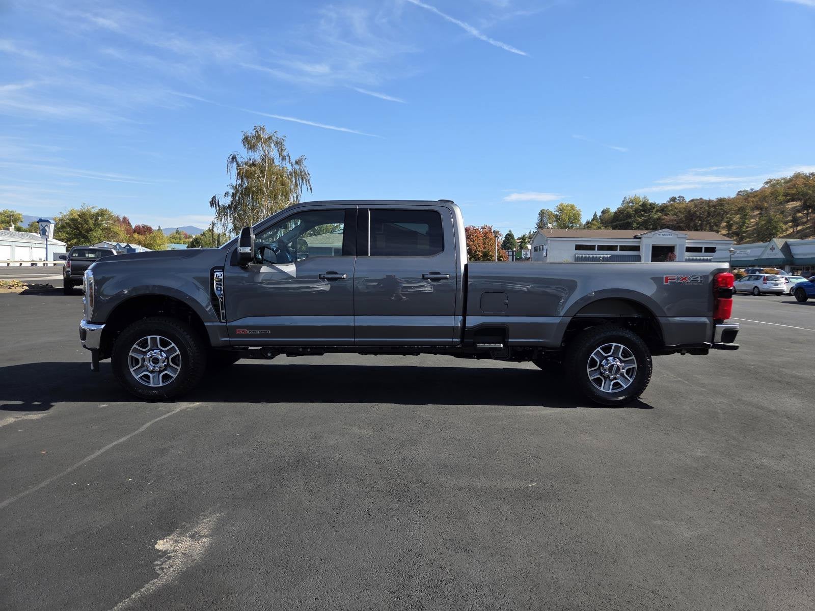 2027 Ford Super Duty F-350 SRW LARIAT