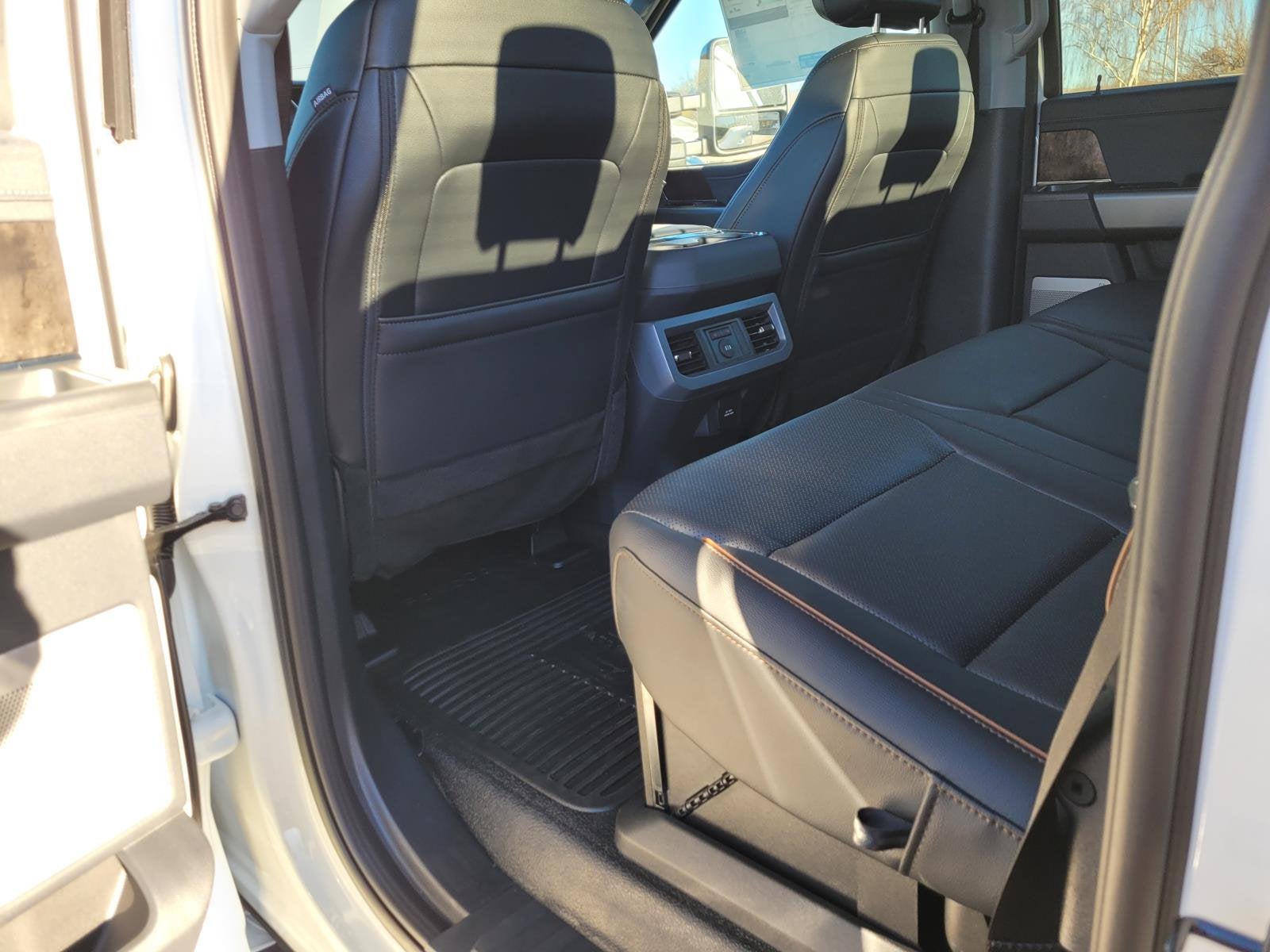 2026 Ford Super Duty F-350 SRW LARIAT