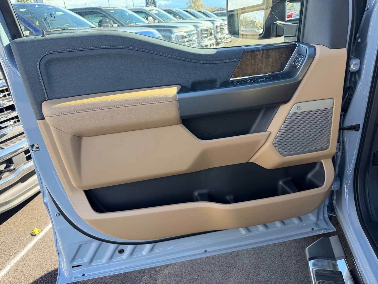 2026 Ford Super Duty F-350 SRW LARIAT