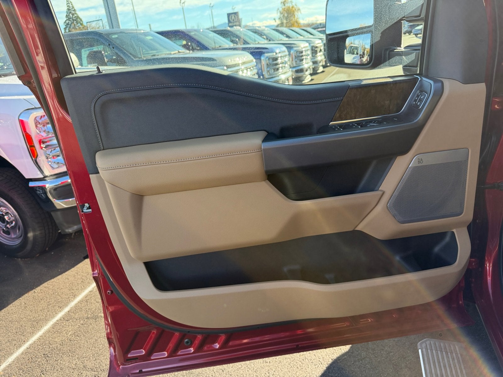 2026 Ford Super Duty F-350 SRW LARIAT