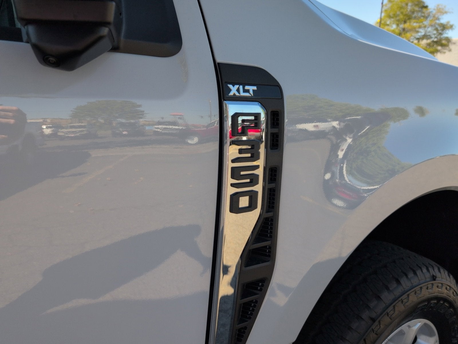 2026 Ford Super Duty F-350 SRW XLT