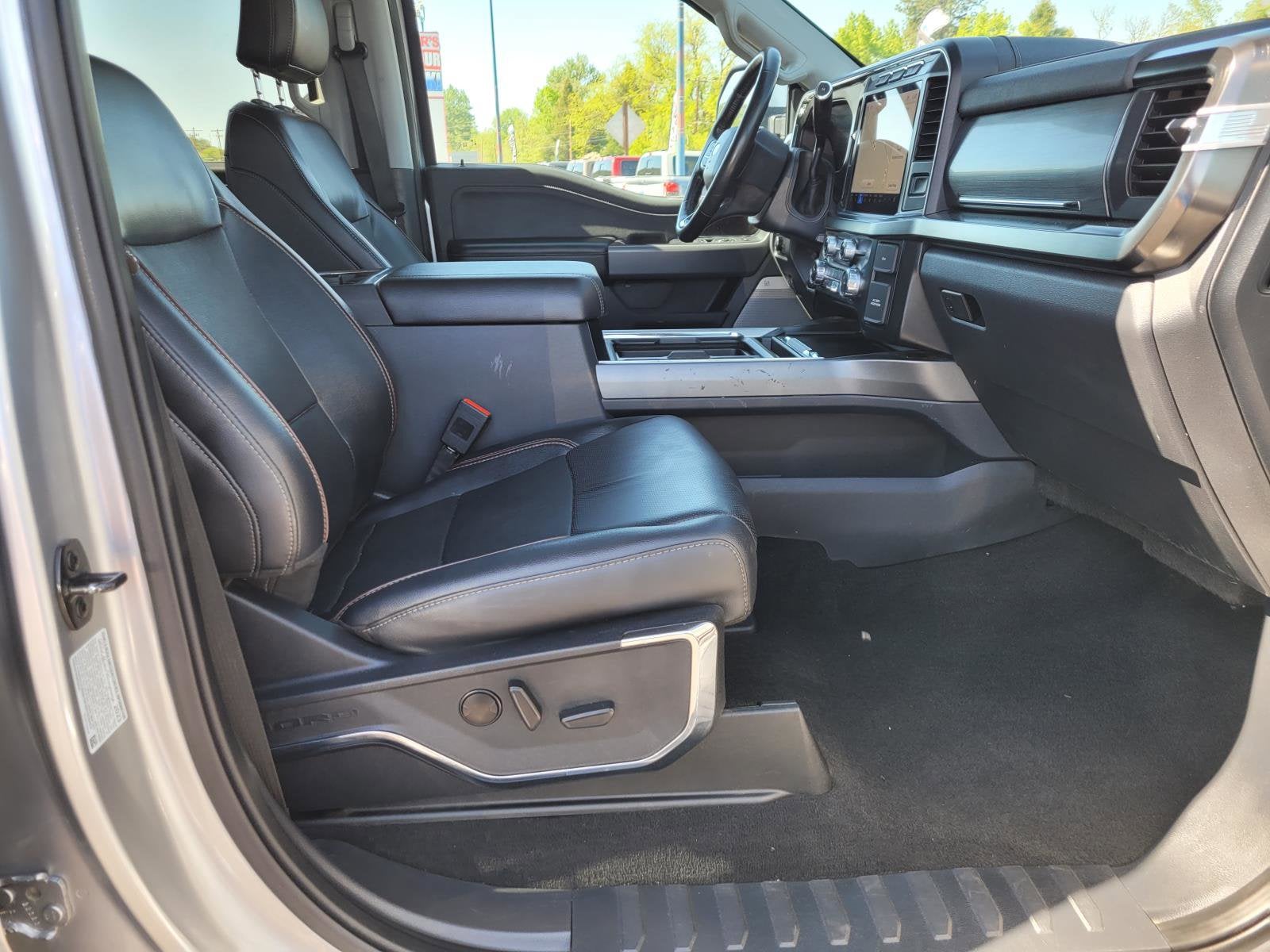 2023 Ford Super Duty F-350 SRW LARIAT