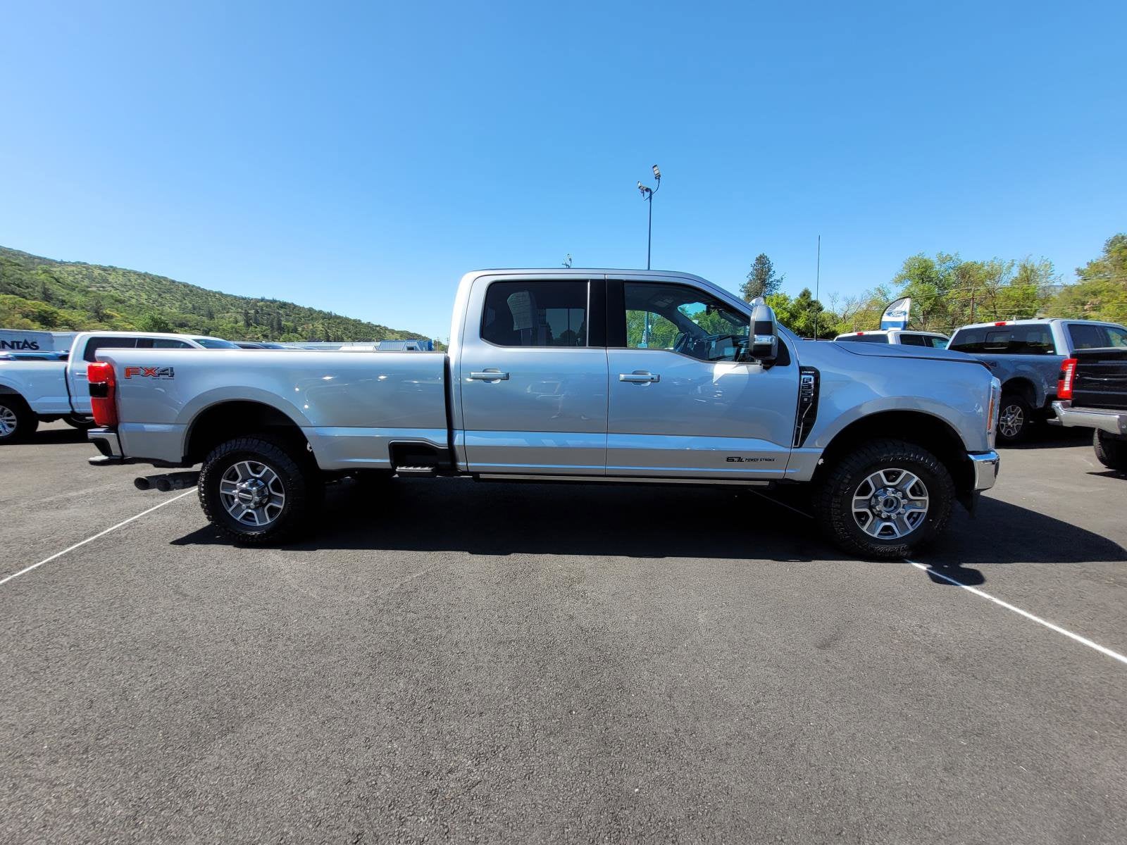 2023 Ford Super Duty F-350 SRW LARIAT