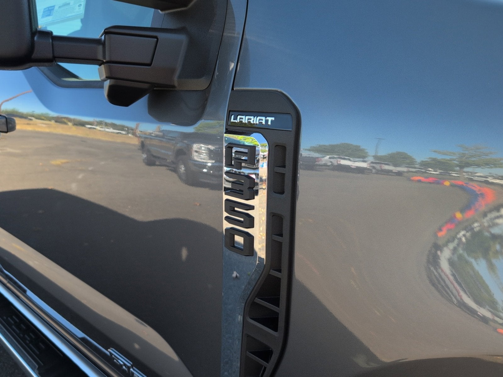 2026 Ford Super Duty F-350 SRW LARIAT