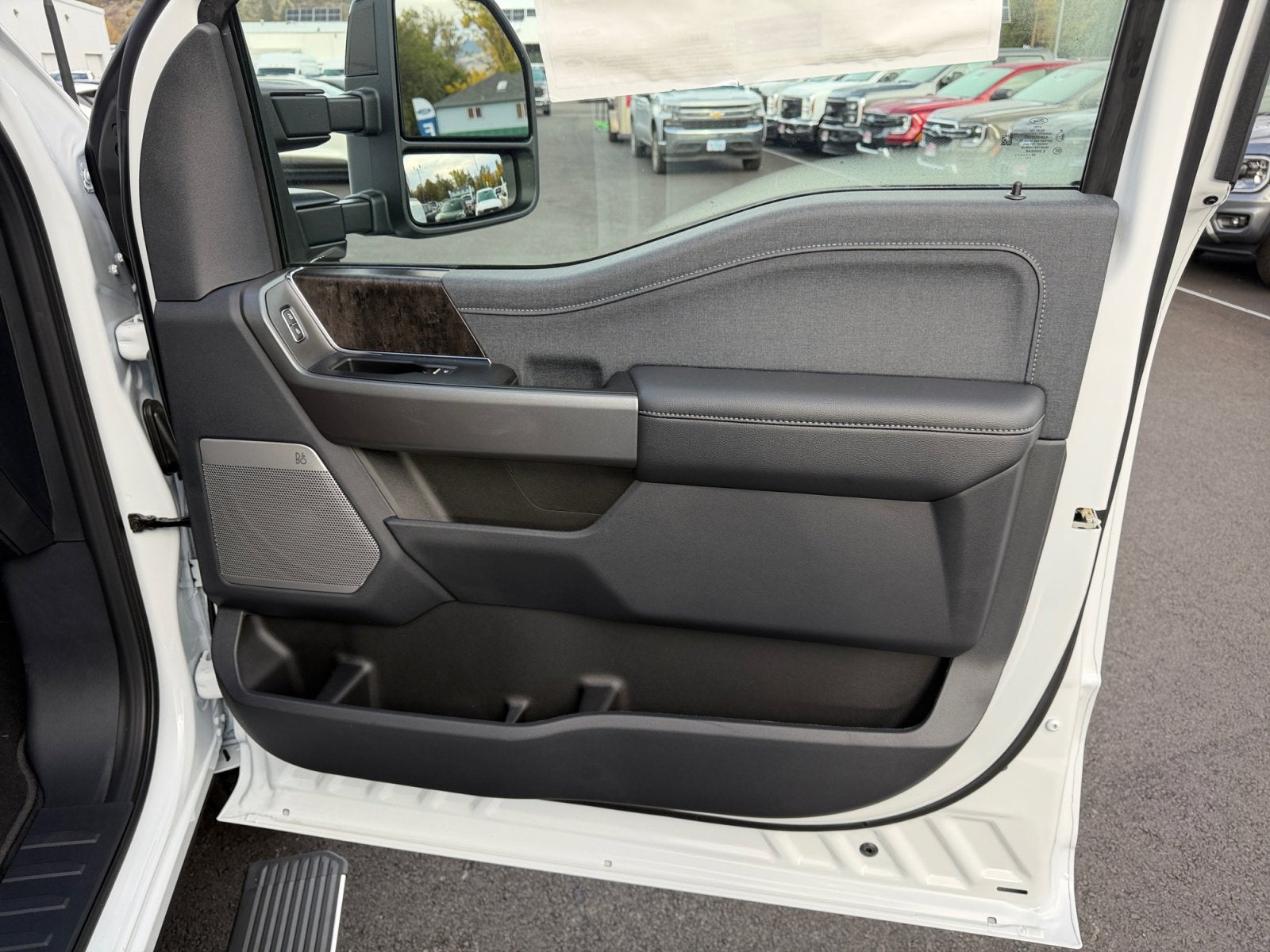 2026 Ford Super Duty F-350 SRW LARIAT