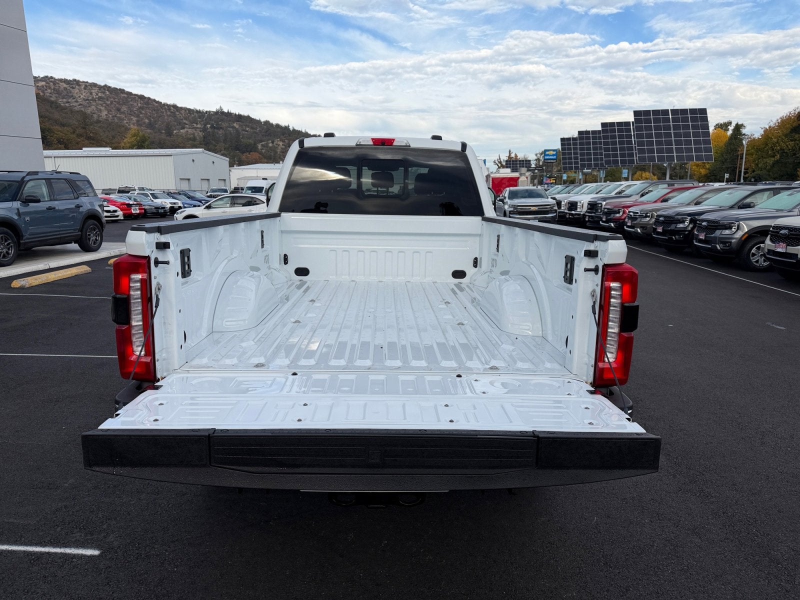 2026 Ford Super Duty F-350 SRW LARIAT