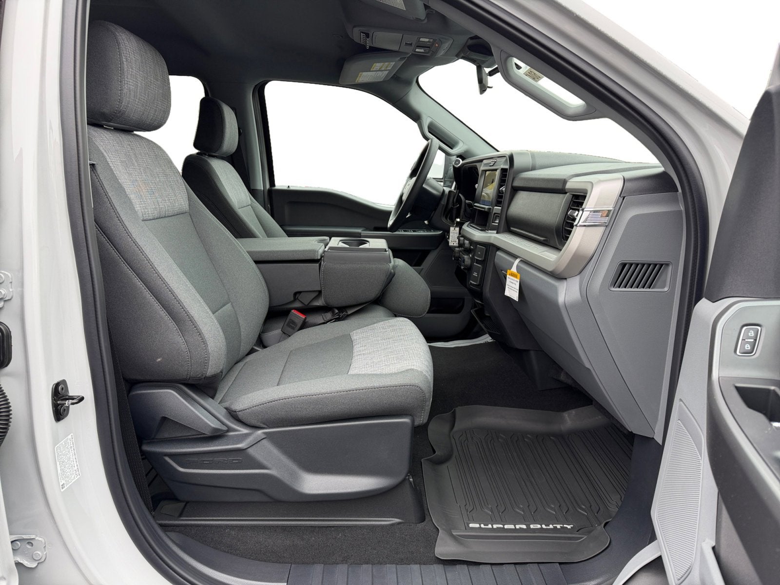 2026 Ford Super Duty F-350 SRW XLT