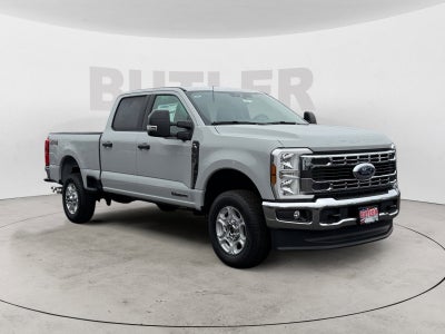 2026 Ford Super Duty F-350 SRW XLT