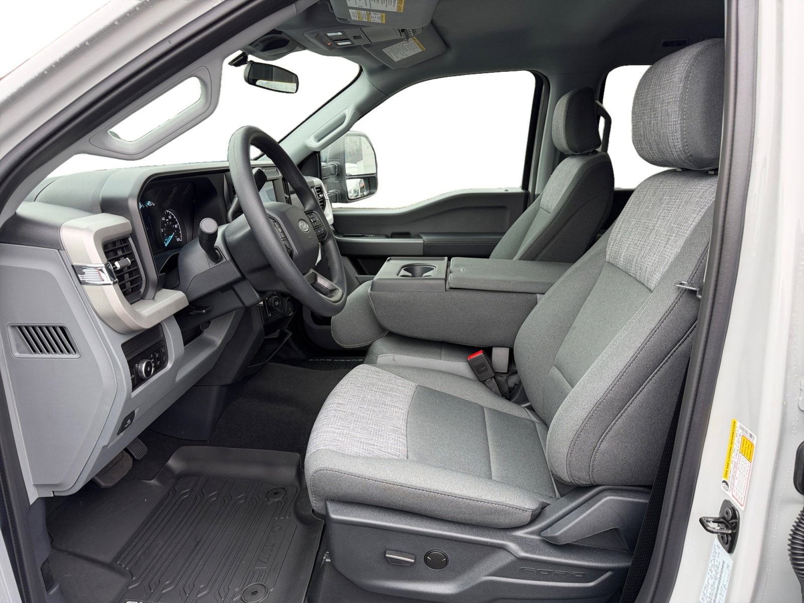 2026 Ford Super Duty F-350 SRW XLT